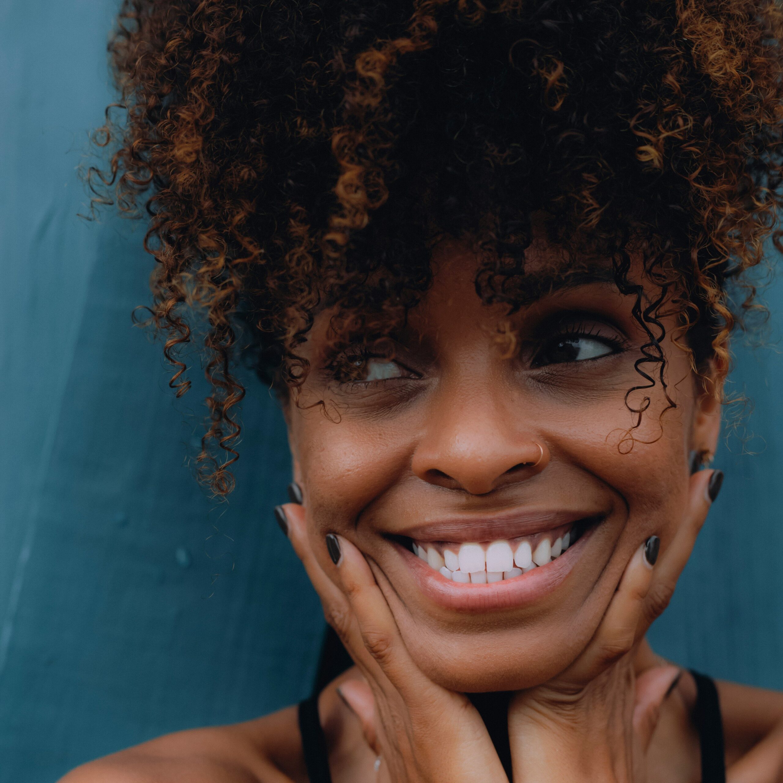Smiling Woman | Photo by Ronise da Luz